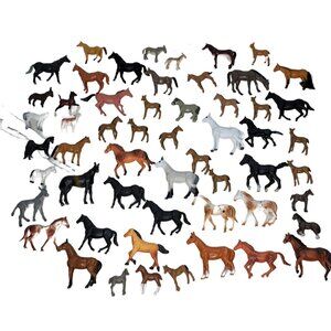 Vintage Plastic Horse Figurines farm playset cake toppers toy horse lot.